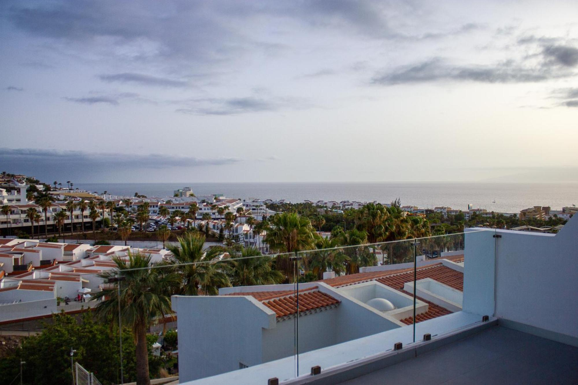 Costa Adeje Garden Aparthotel Playa de las Américas Eksteriør billede