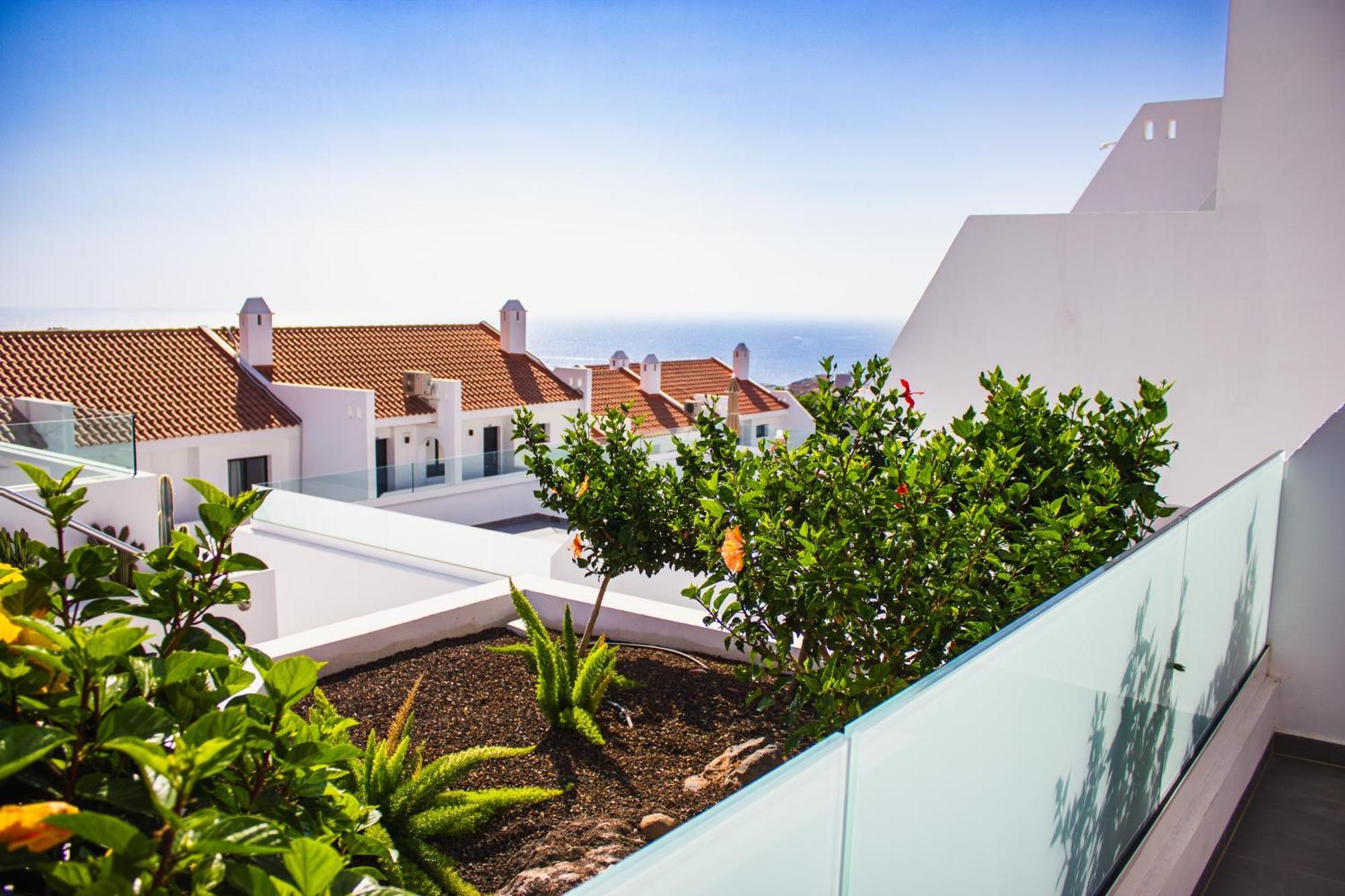 Costa Adeje Garden Aparthotel Playa de las Américas Eksteriør billede
