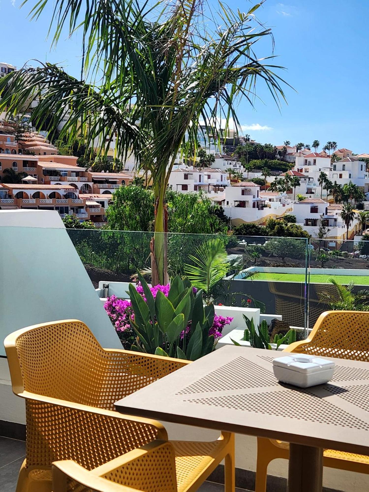 Costa Adeje Garden Aparthotel Playa de las Américas Eksteriør billede